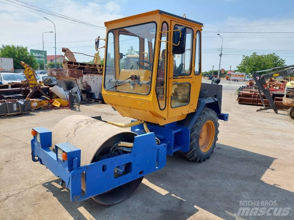 Hamm 2210SD 單輪滾壓機
