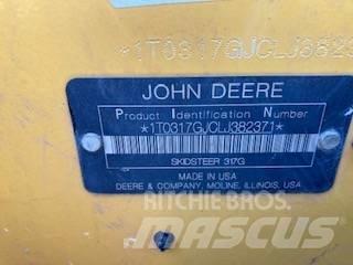 John Deere 317G 滑移轉向裝載機