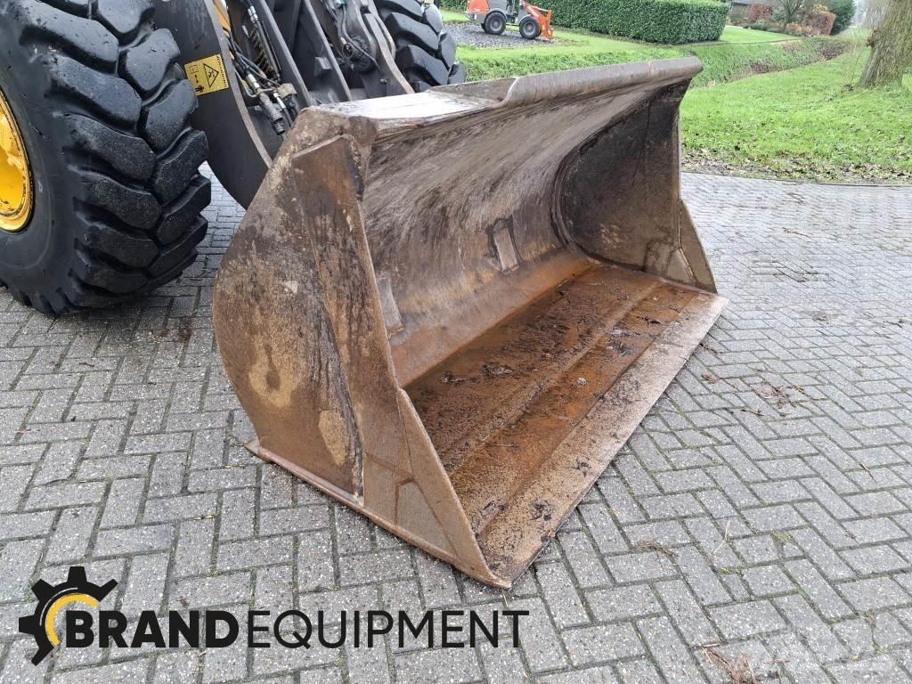 Volvo L60F 輪胎式裝載機