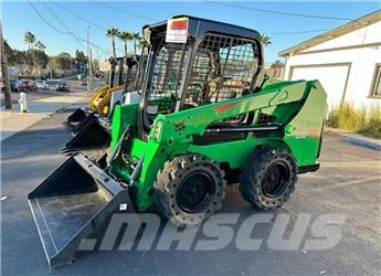 Bobcat S550 滑移轉向裝載機
