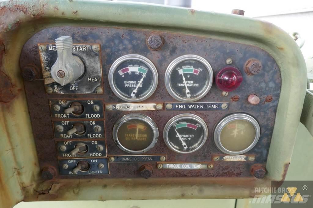 CAT D7F Ex-army 履帶推土機