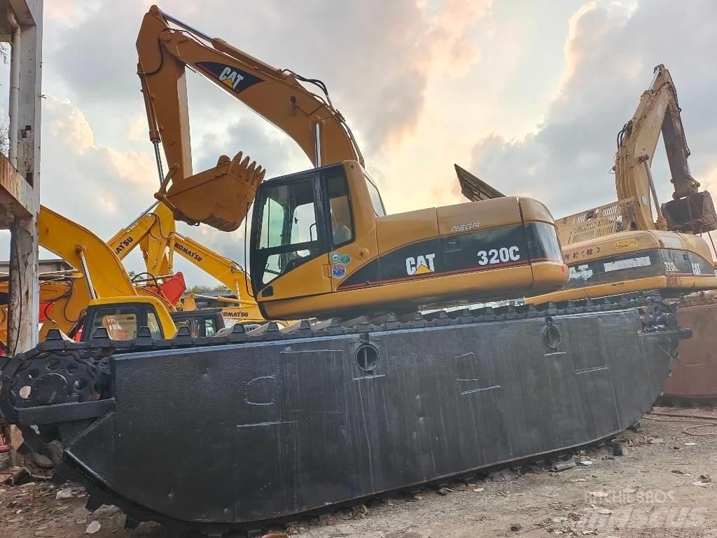 CAT 320 C 水陸兩用挖掘機