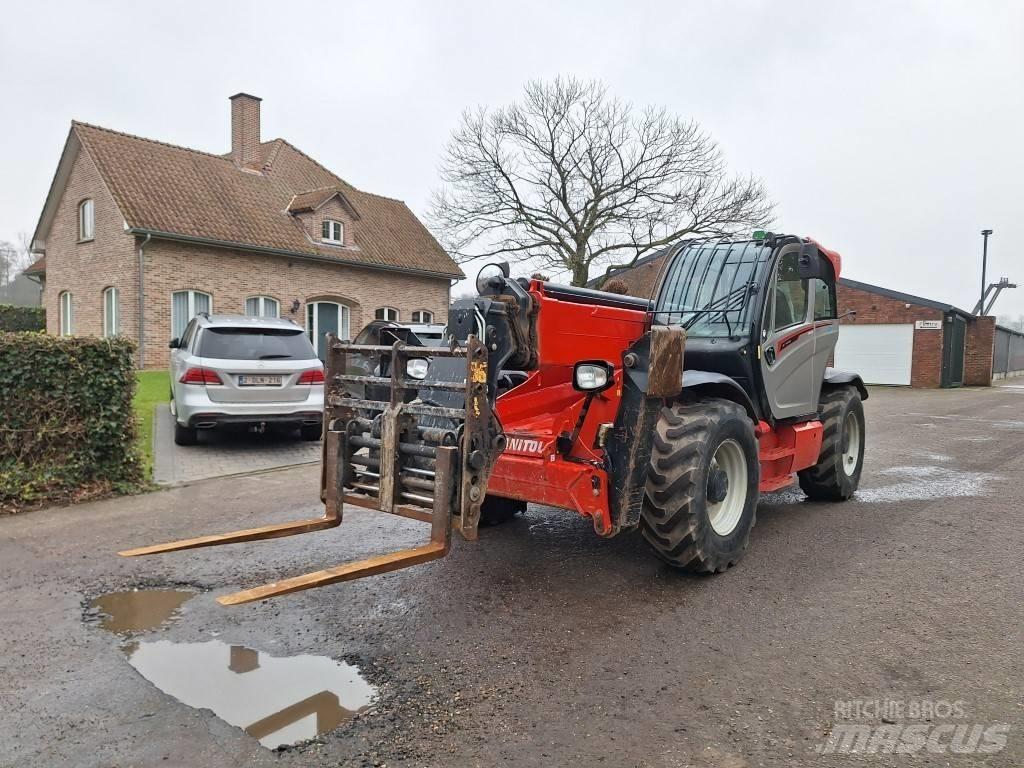 Manitou MT 1440 伸縮臂操作車