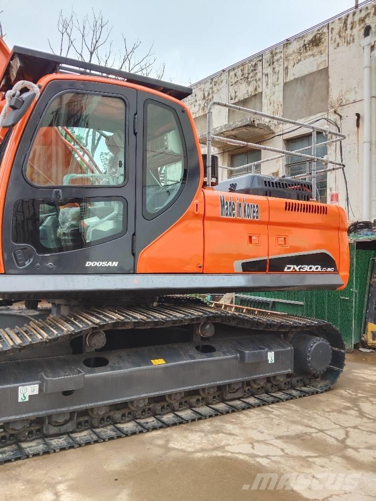 Doosan DX 300 LC 履帶式 挖土機/掘鑿機/挖掘機