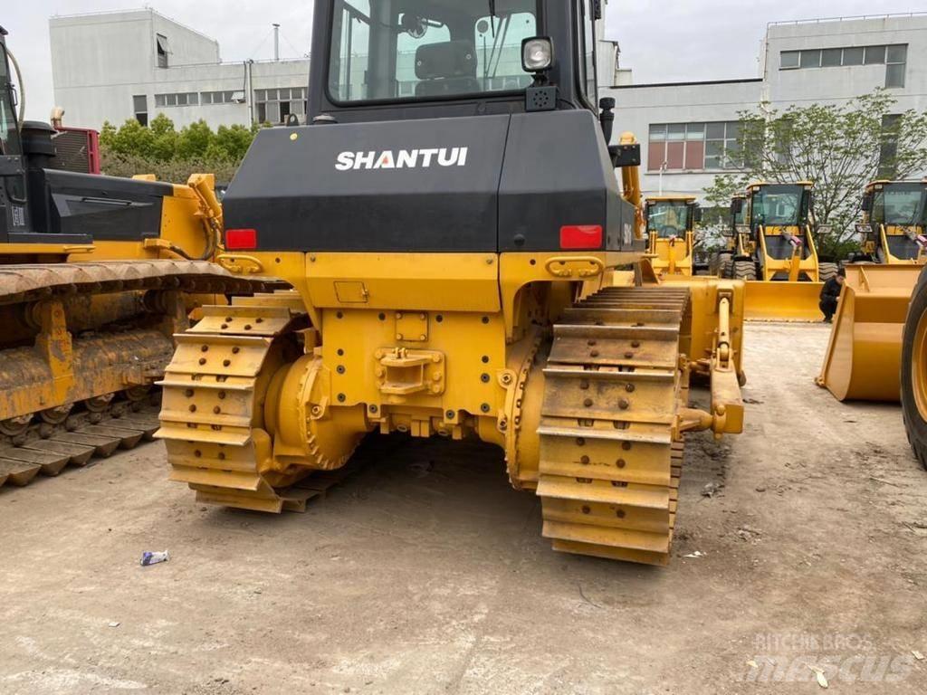 Shantui SD 16 履帶推土機