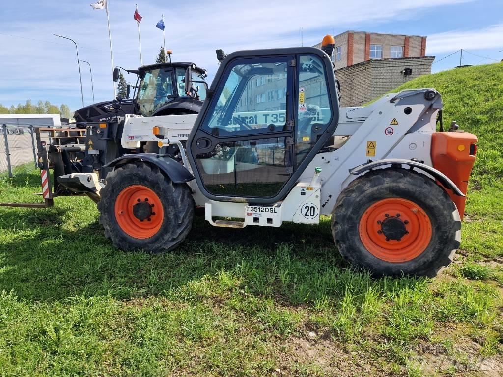 Bobcat T35120 伸縮臂操作車