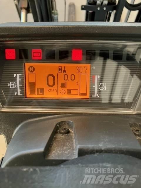 Mitsubishi FD25N3 柴油卡車