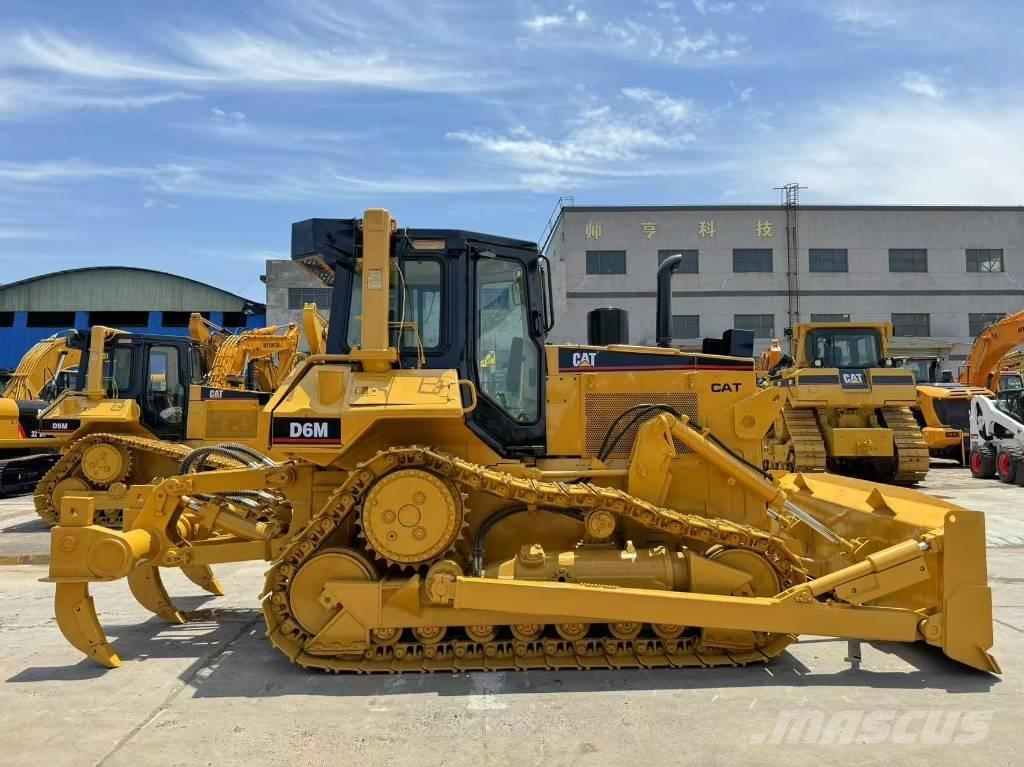 CAT D 6 M 履帶推土機