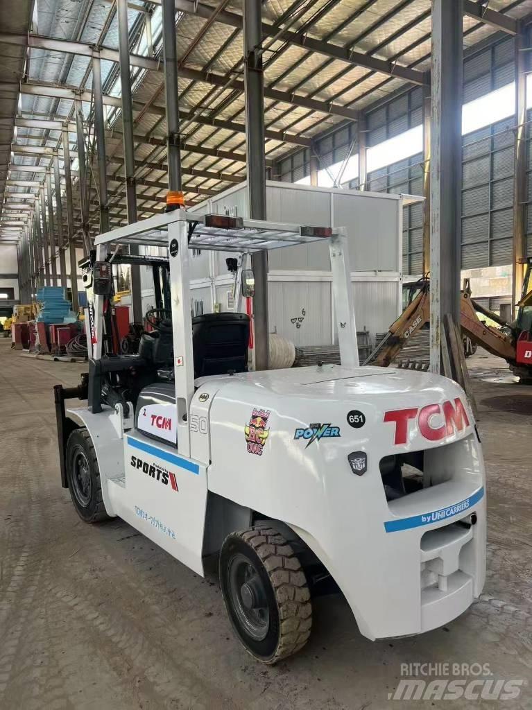 TCM FD50 柴油卡車