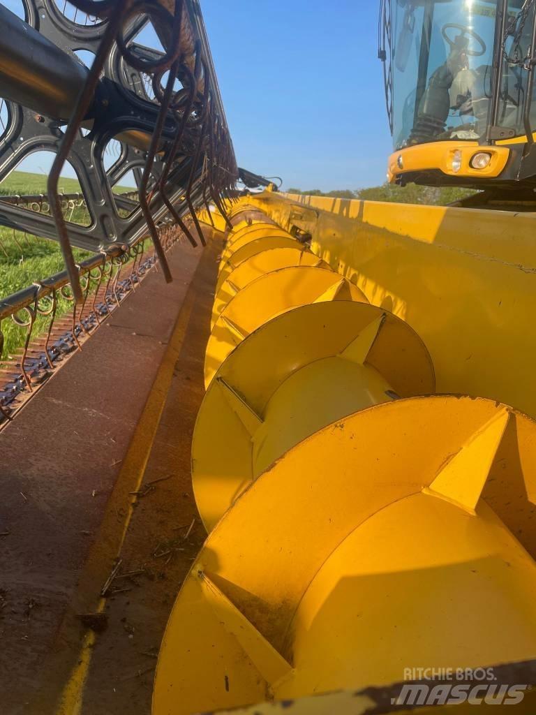 New Holland CX 8090 聯合收穫機
