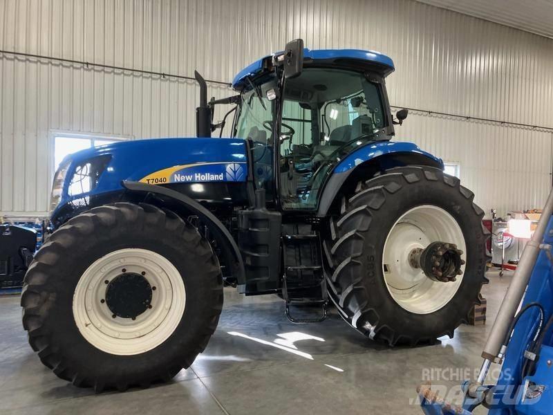 New Holland Tractors 小型曳引機