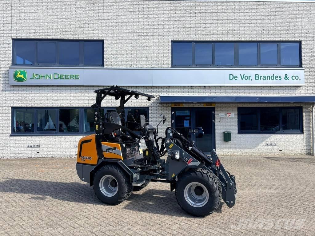 Giant G2500HD Xtra 小型裝載機