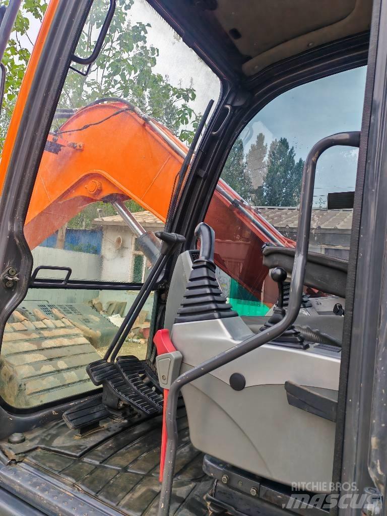 Doosan DX75 中型挖土機/掘鑿機/挖掘機 7t-12t