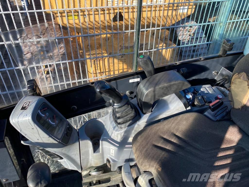 Kubota KX 018-4 小型挖土機/掘鑿機<7t(小型挖掘機)