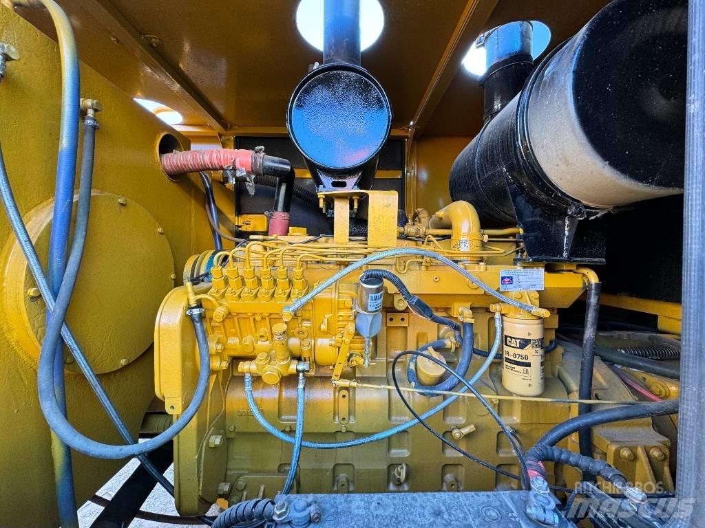 CAT 140 H 平土機