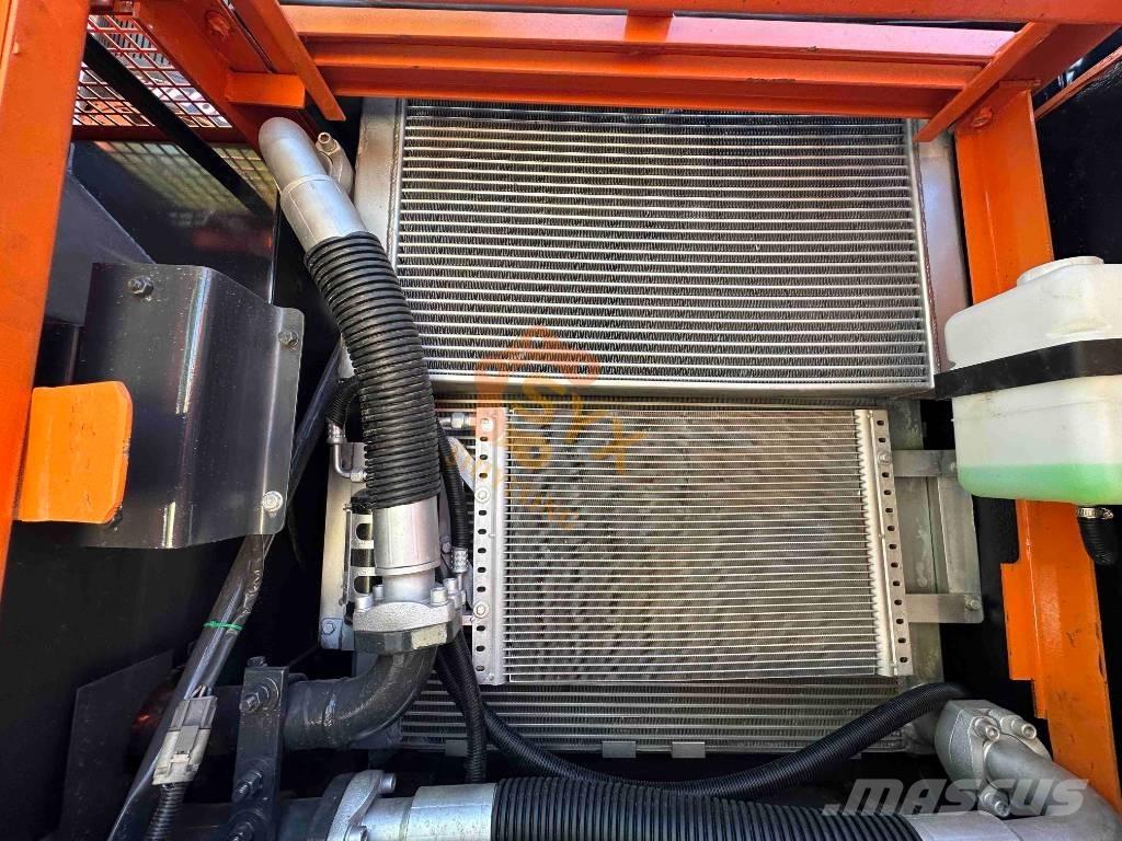 Doosan DX 225 LC 履帶式 挖土機/掘鑿機/挖掘機