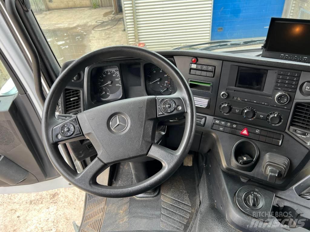 Mercedes-Benz 3246 起重機卡車