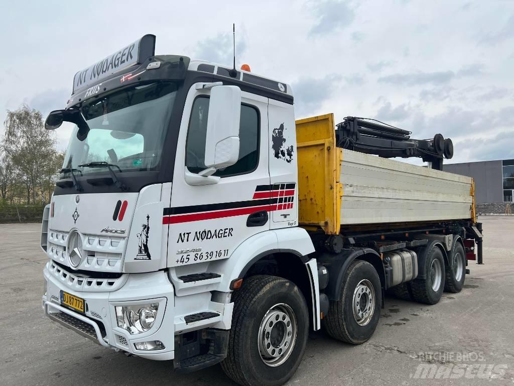 Mercedes-Benz 3246 起重機卡車