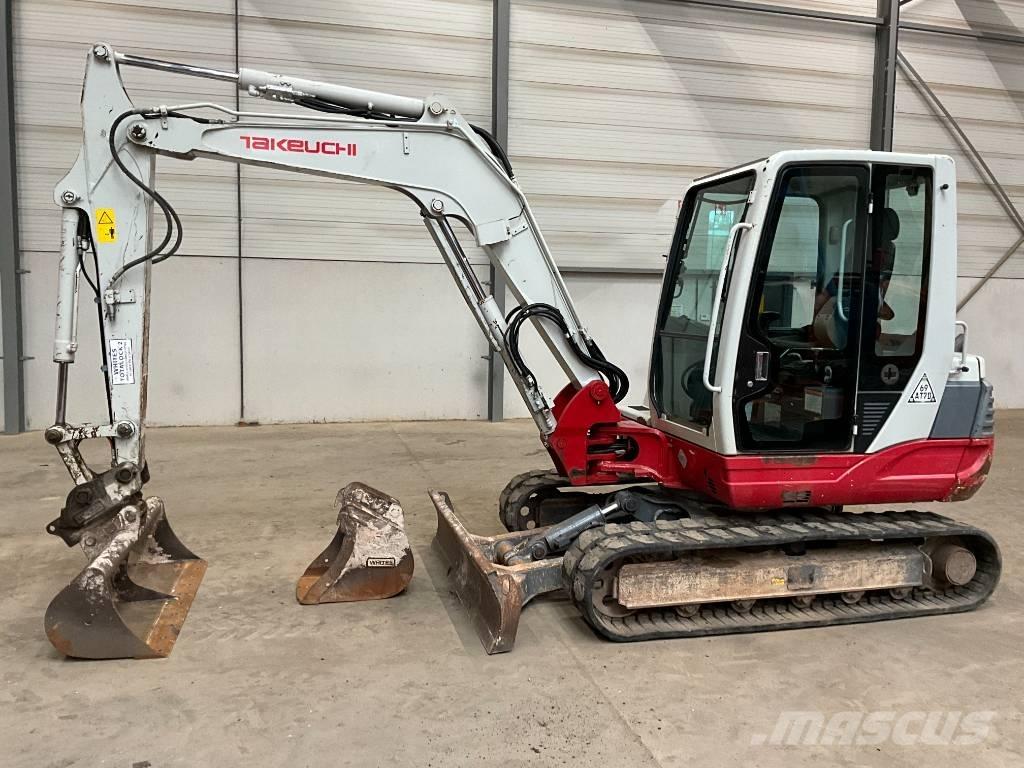 Takeuchi TB 250 小型挖土機/掘鑿機<7t(小型挖掘機)