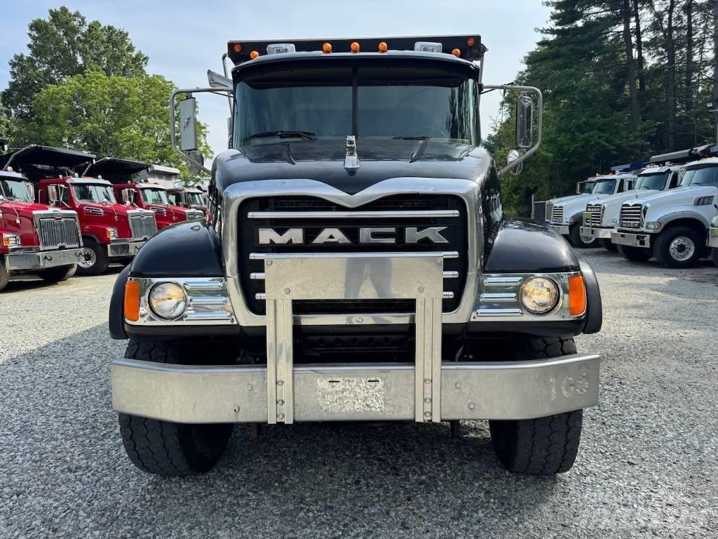 Mack Granite CV 713 傾卸式卡車