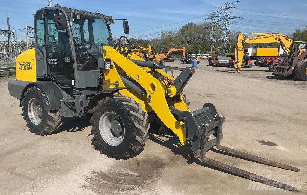 Wacker Neuson WL 70 輪胎式裝載機