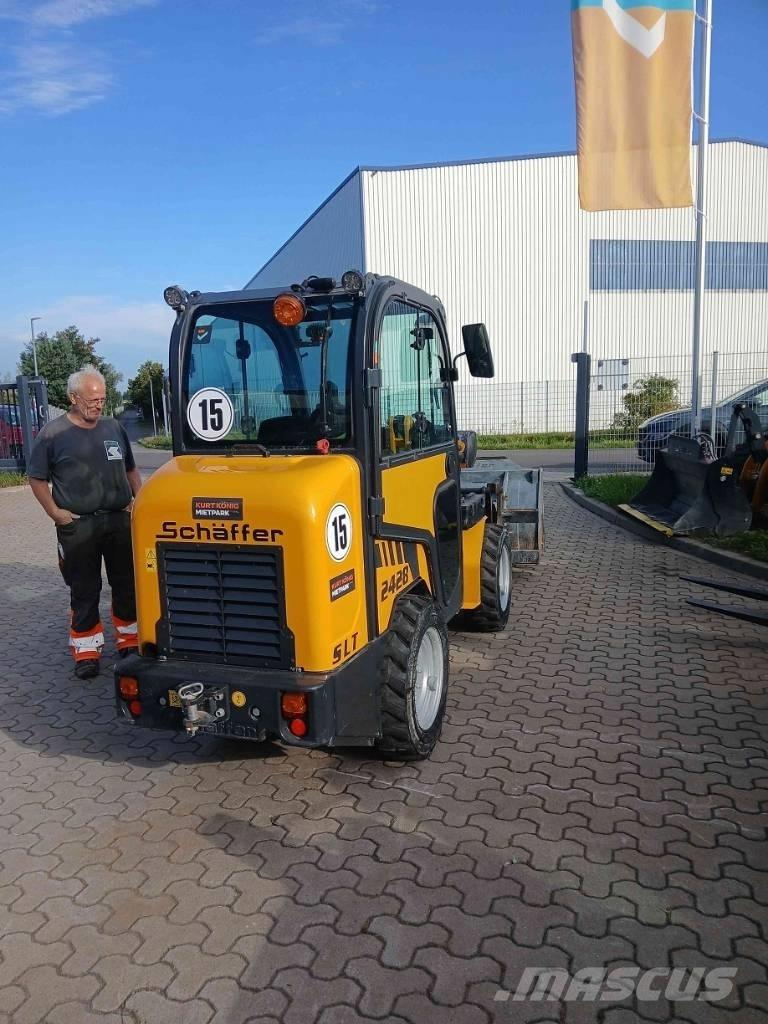 Schäffer 2428 SLT 滑移轉向裝載機