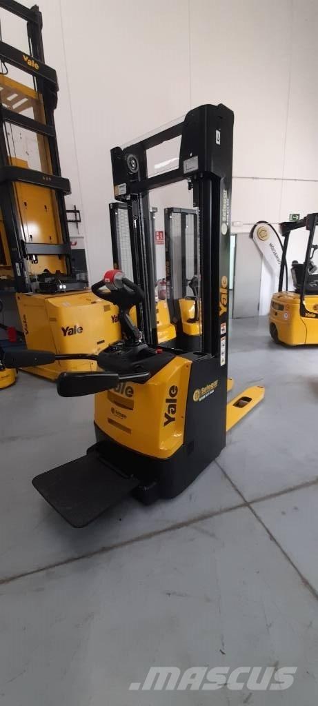 Yale MS12X 行走控制式堆積機