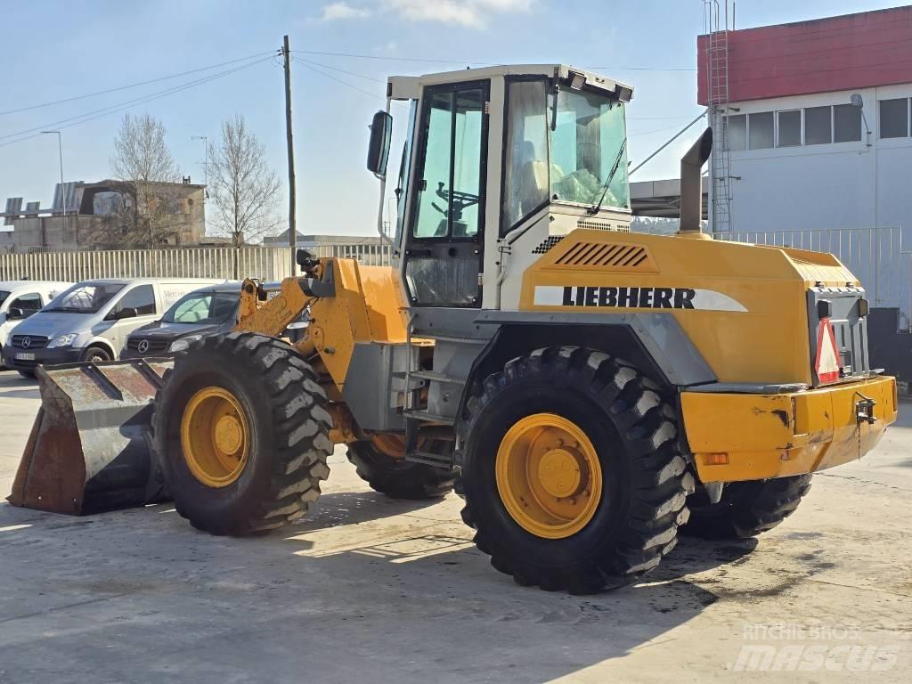 Liebherr L522 輪胎式裝載機