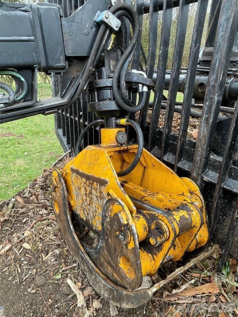 Valtra N122 曳引機