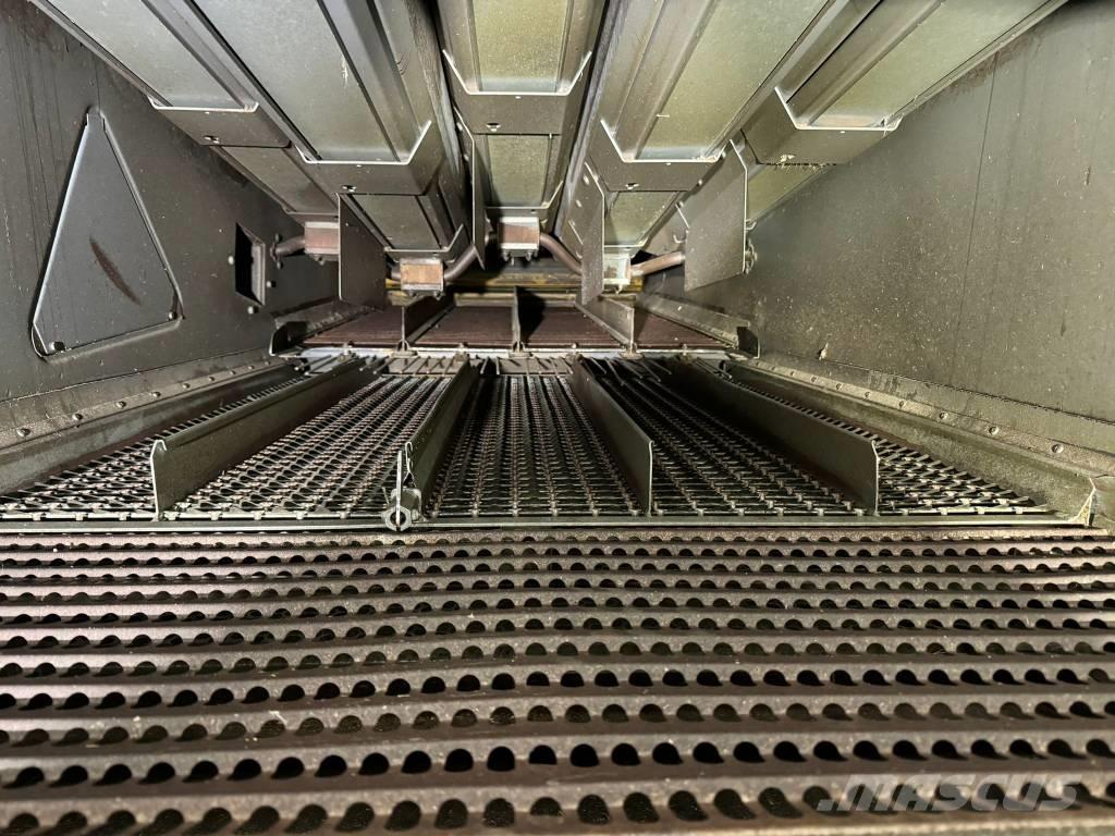 Sampo-Rosenlew 2065 聯合收穫機