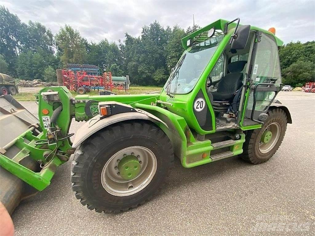 Merlo P 55.9 CS 農業用伸縮臂裝載機