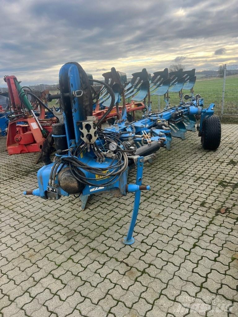 Lemken Juwel 8 雙向犁