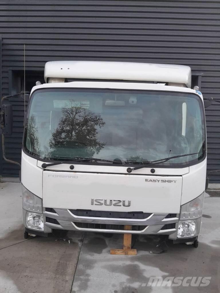 Isuzu N75 駕駛室與內部