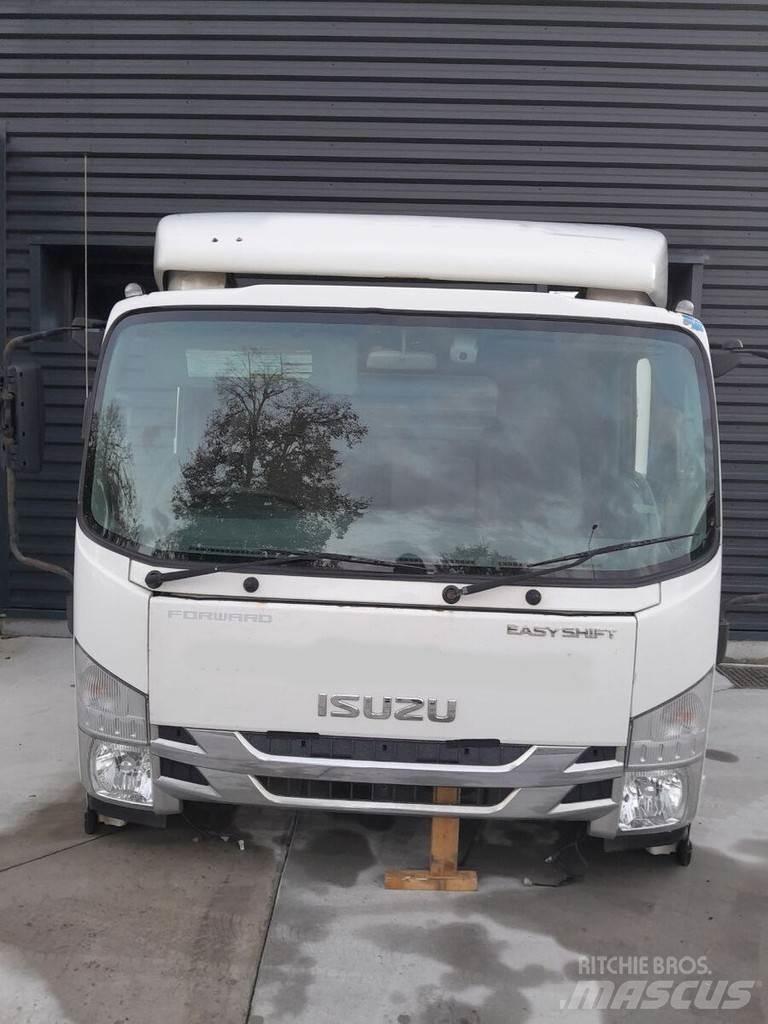 Isuzu N75 駕駛室與內部
