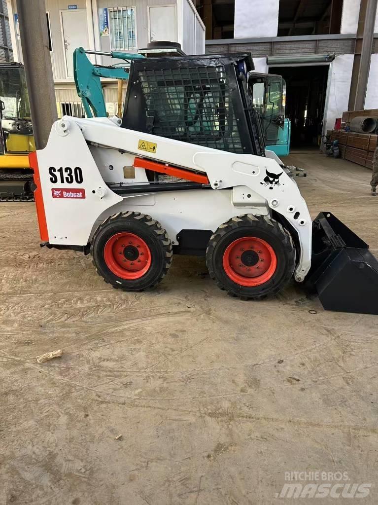 Bobcat S130 滑移轉向裝載機