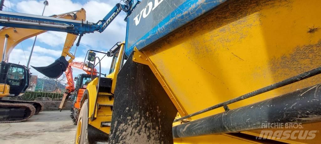 Volvo A 25 F 鉸接式起吊車