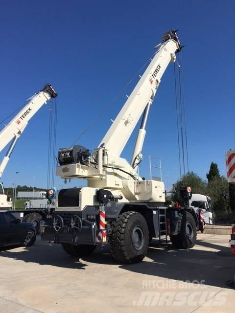 Terex TRT90 越野起重機