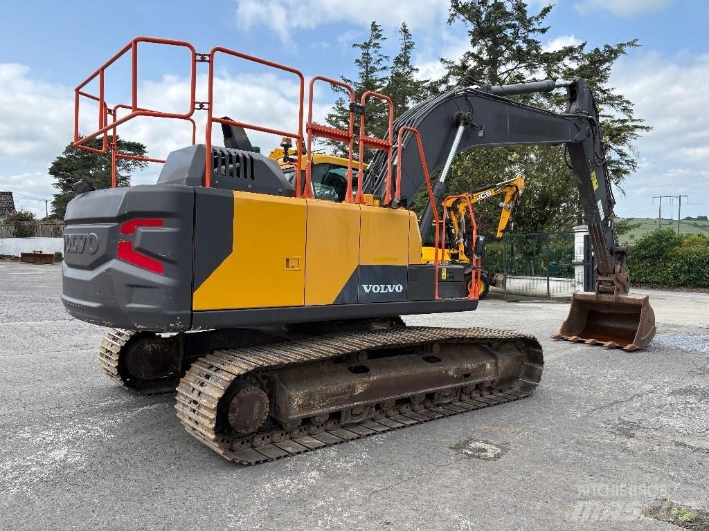 Volvo EC 200 履帶式 挖土機/掘鑿機/挖掘機