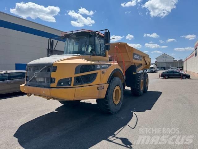 Volvo A25G 鉸接式起吊車