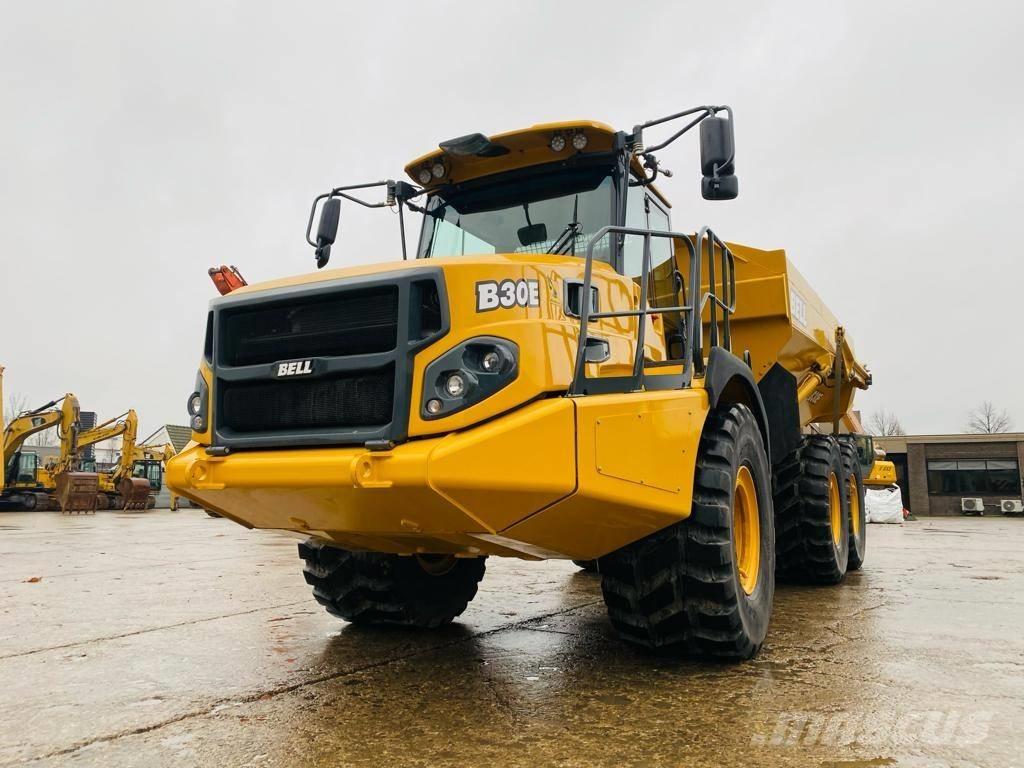 Bell B 30 E 鉸接式起吊車