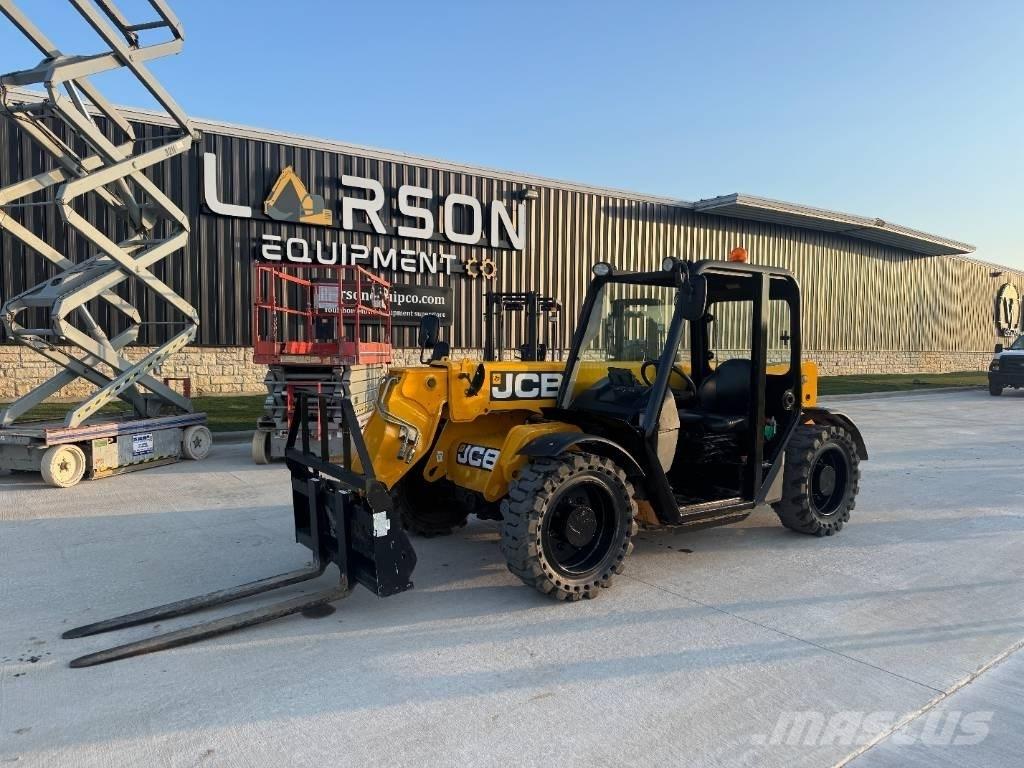 JCB 505-20 伸縮臂操作車