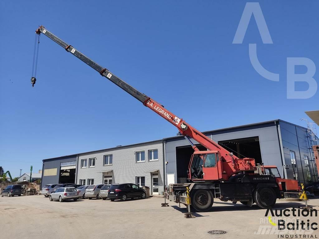 Liebherr LTM 1025 全路面起重機/吊車