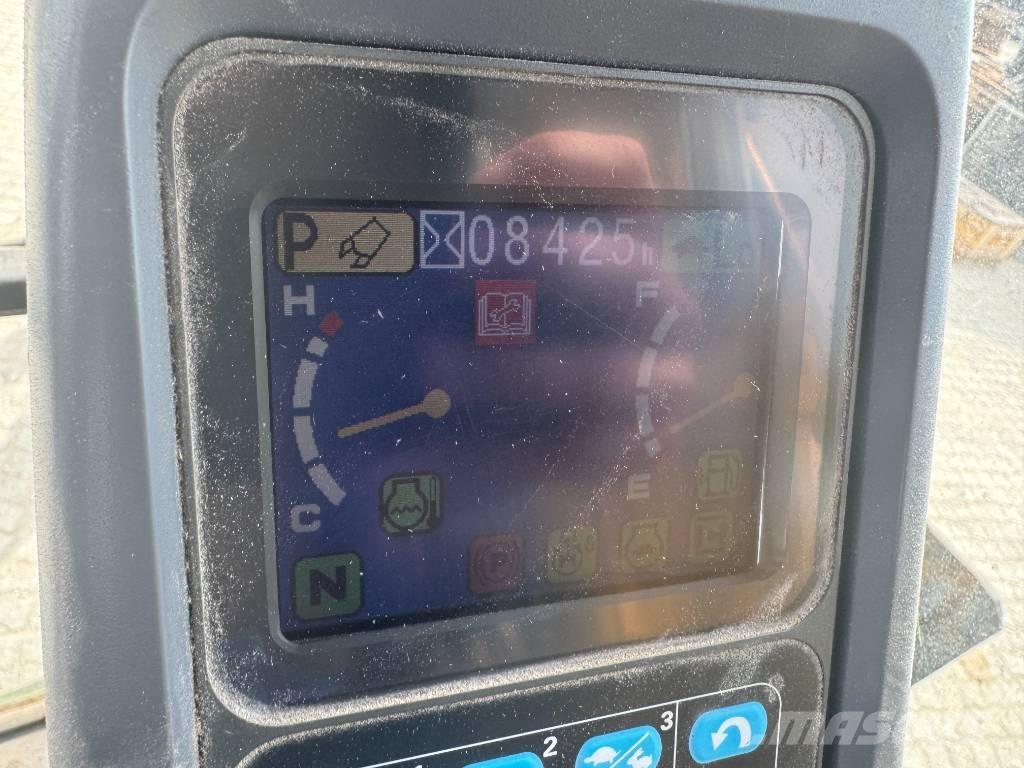 Komatsu PW 200-7 旋轉式挖土機/掘鑿機/挖掘機