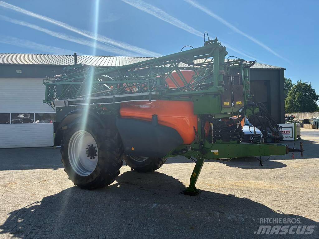Amazone UX 4200 牽引式噴霧機