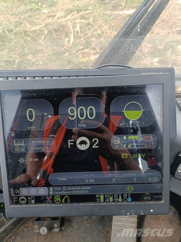 Komatsu 901 TX.1 收穫機