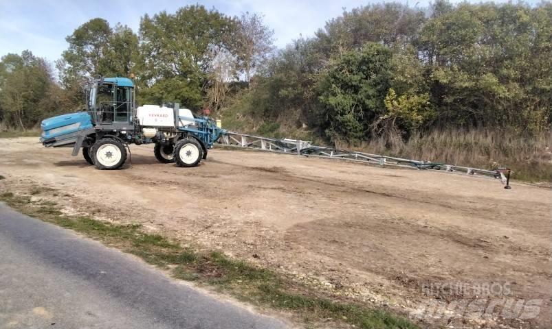 Evrard Alpha 2500 自走式噴霧機
