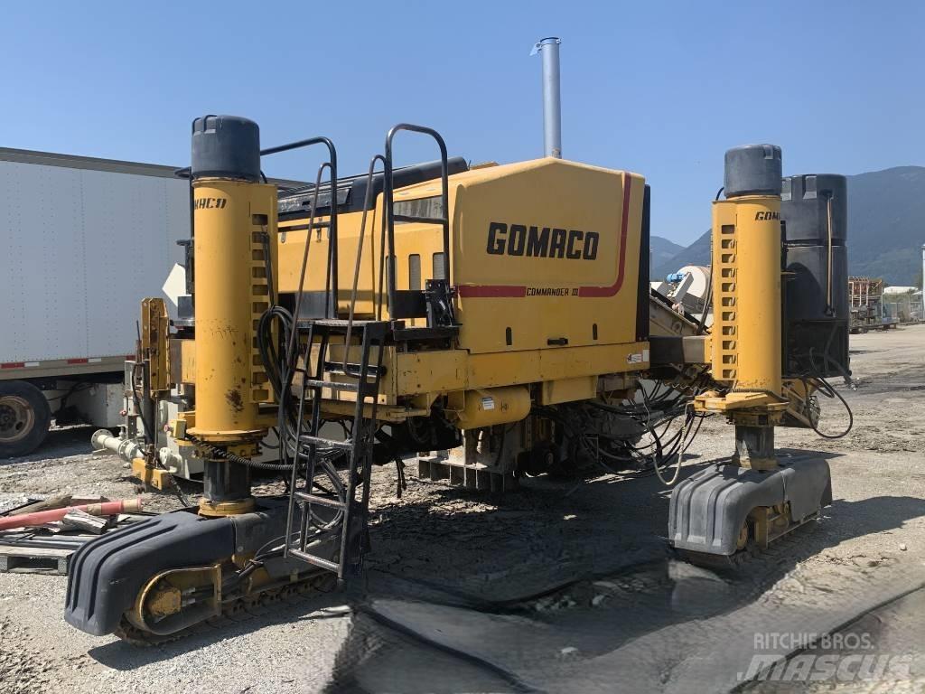 Gomaco Commander III 混凝土鋪路機