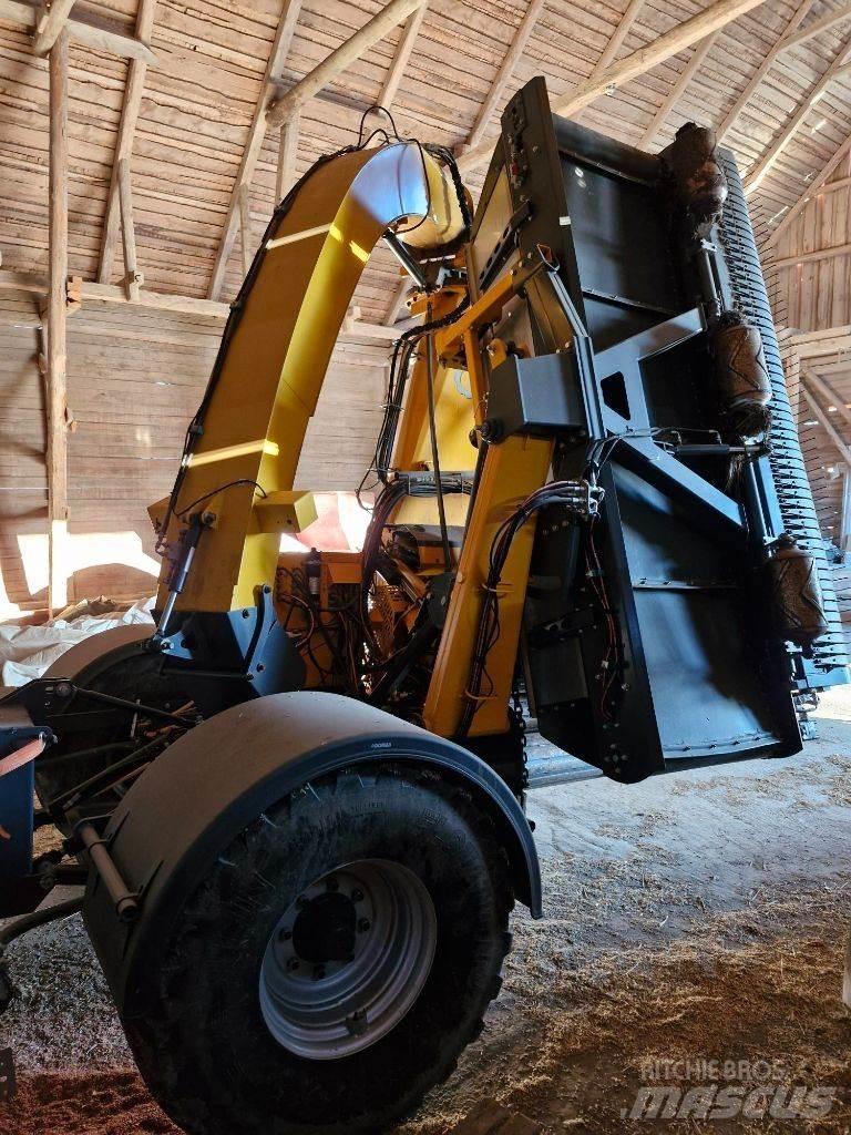 Elho Cobra 7710 T 牧草收穫機