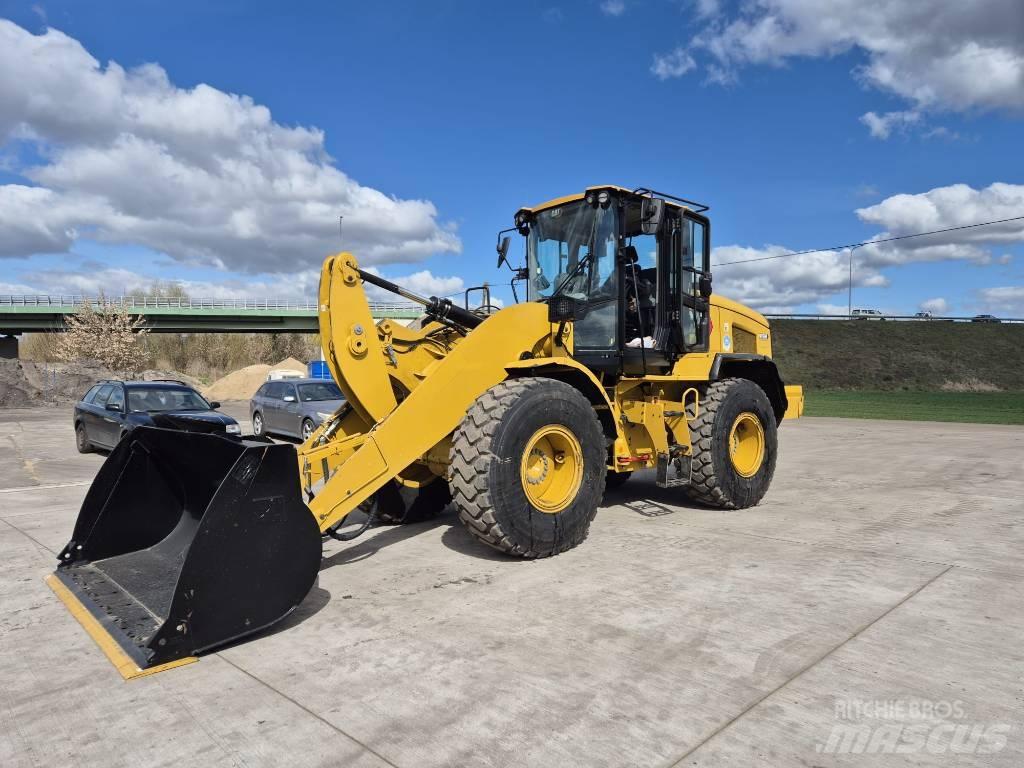 CAT 926M 輪胎式裝載機