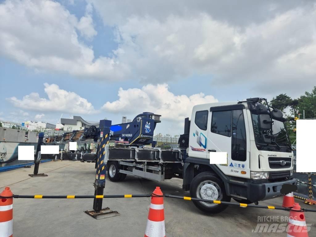 Horyong MR400A 卡車裝載高空作業車